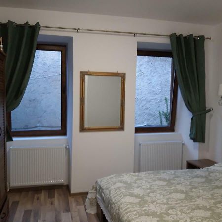 Sara House Apartment Bistrita  Ngoại thất bức ảnh